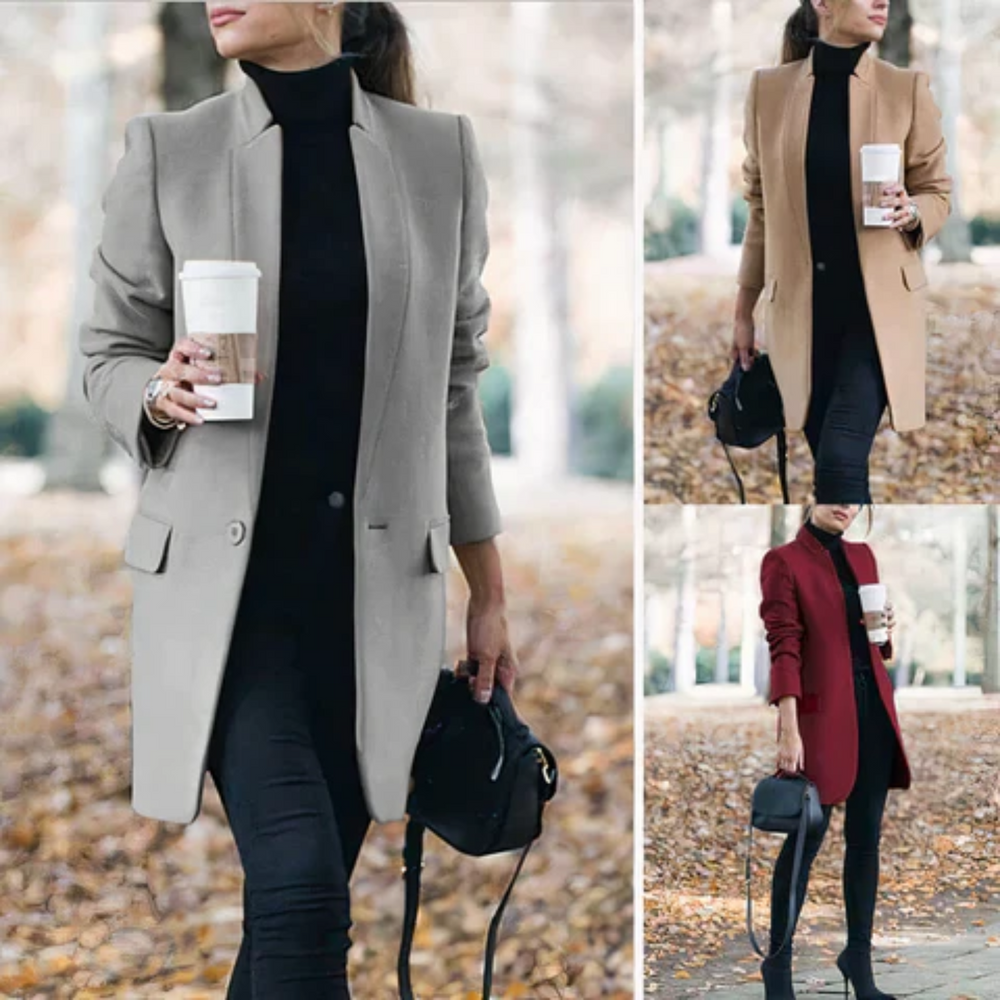 De Amethyst trenchcoat biedt tijdloze verfijning en winterse elegantie. Met een lange, getailleerde pasvorm en veelzijdige kleuren tilt deze jas elke outfit naar een hoger niveau. Ideaal voor casual uitstapjes, werkdagen en buitenwandelingen, terwijl je warm en comfortabel blijft. Verkrijgbaar in khaki, rood, zwart en grijs, maten S-4XL. Voeg stijl en warmte toe aan je wintergarderobe met de Amethyst. Bestel nu en blijf chic tijdens koude dagen!
