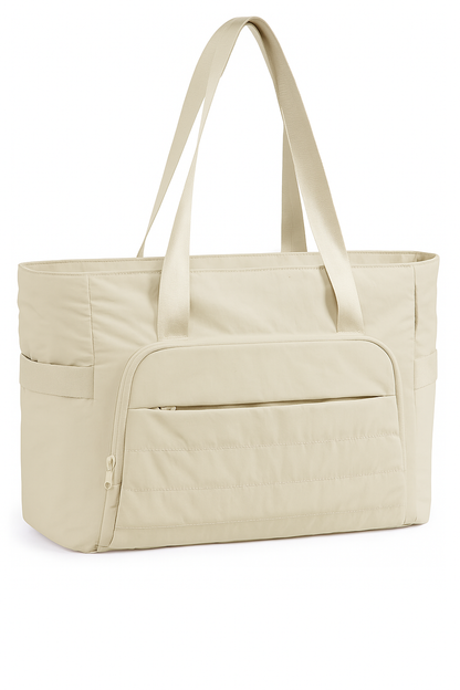 Beige Nyla tote bag met ruime inhoud, stevige nylon handvatten en meerdere vakken, geschikt voor laptop tot 15,6 inch en yogamat met 18 liter inhoud