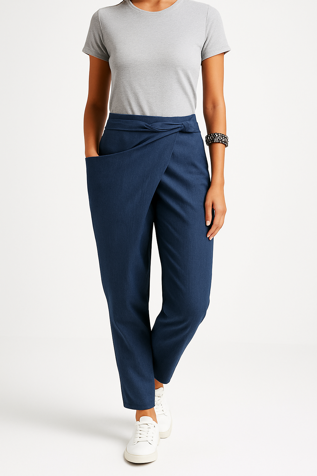 Tine broek – veelzijdige stijl en ultiem comfort. Gemaakt van duurzame stretchstof voor een ademende, lichtgewicht pasvorm. De pull-on sluiting, hoge taille en asymmetrisch design met zijzak bieden zowel functionaliteit als mode. Verkrijgbaar in zwart, grijs, groen, khaki en donkerblauw, in maten XS-3XL. Perfect voor casual tot chique looks. Upgrade je garderobe met deze veelzijdige broek, ideaal voor elke gelegenheid. Bestel nu en ervaar topkwaliteit en moeiteloze stijl!