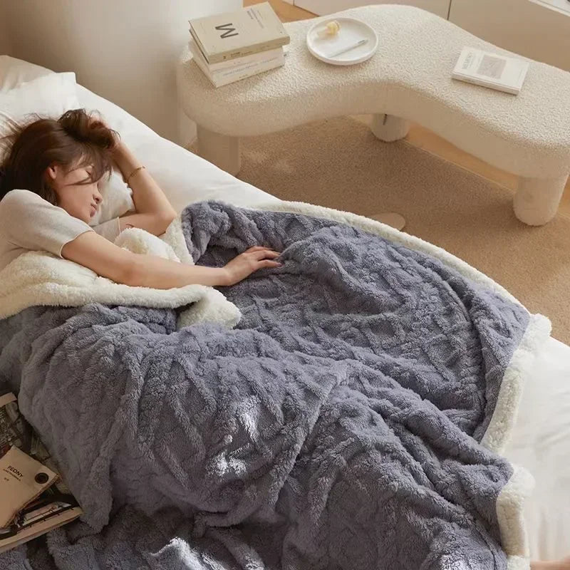 Malena | Luxe dikke lamswollen deken