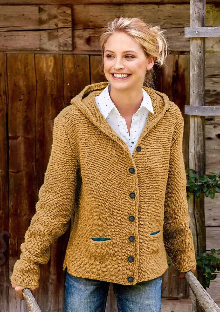 Nada cardigan – een stijlvolle gebreide vest met capuchon voor ultiem comfort en warmte. Gemaakt van duurzaam acryl met een zachte touch. Perfect voor casual outfits en koelere dagen. Verkrijgbaar in groen, geel, grijs, zwart en khaki. Een veelzijdige must-have voor elke garderobe. Bestel nu en ervaar de perfecte mix van knusse warmte en moderne stijl!