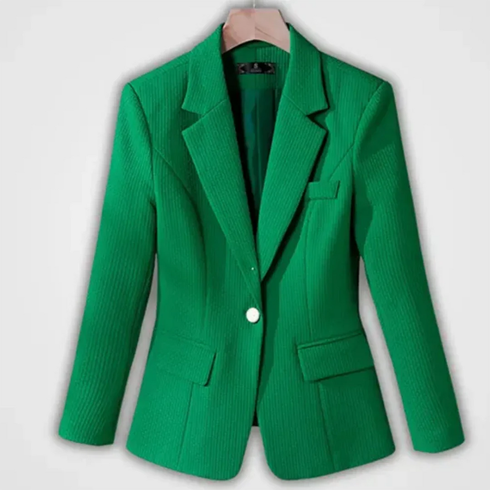 Ontdek de Magnolia blazer, een stijlvolle must-have met een getailleerde pasvorm en moderne snit. Perfect voor zakelijke meetings en smart casual uitjes. Verkrijgbaar in zwart, groen en oranje, maten S-4XL. Deze blazer combineert elegantie en veelzijdigheid voor elke gelegenheid. Verhoog je stijl met de Magnolia en straal zelfvertrouwen uit. Bestel nu en voeg een tijdloze klassieker toe aan je garderobe!