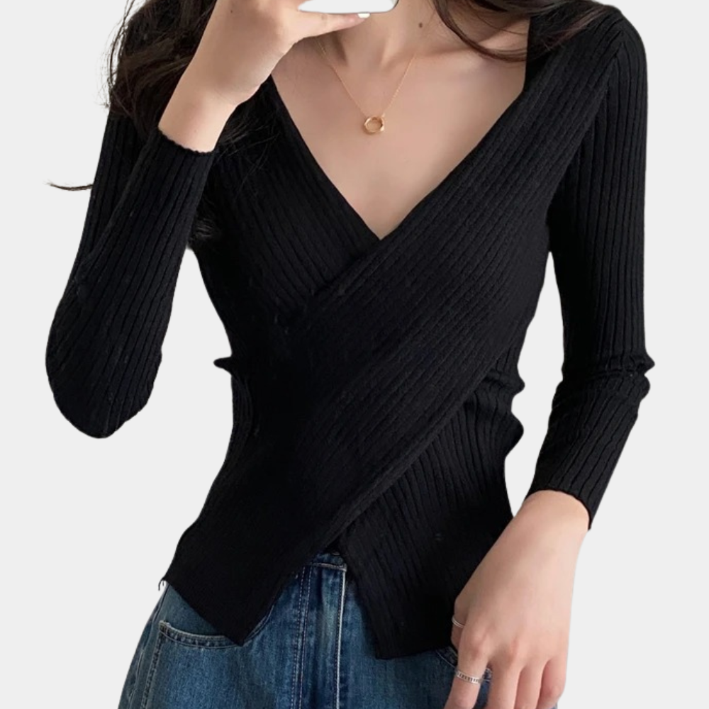 Maikena V-neck sweater – stijlvol, comfortabel en trendy. Met een flatterende V-hals en modieus criss-cross detail voor een elegante touch. De zachte mix van polyester en kasjmier zorgt voor ultiem draagcomfort en een luxe gevoel. Perfect voor zowel casual als chique outfits. Verkrijgbaar in Grijs, Wit, Beige, Zwart en Bruin, maten XS-2XL. Upgrade je garderobe met de Maikena sweater. Bestel nu en ervaar de perfecte mix van mode en comfort!
