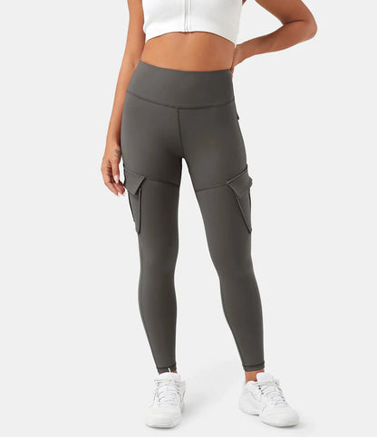 Dounia cargo leggings – een perfecte mix van stijl en functionaliteit. Met een comfortabele, rekbare pasvorm en strategisch geplaatste zakken voor extra gemak. Gemaakt van hoogwaardig nylon voor langdurig draagplezier. Ideaal voor dagelijks gebruik, sport of casual outfits. Verkrijgbaar in groen, zwart, roze, grijs en blauw, in maten XS-2XL. Bestel nu en ervaar ultiem comfort en veelzijdigheid!