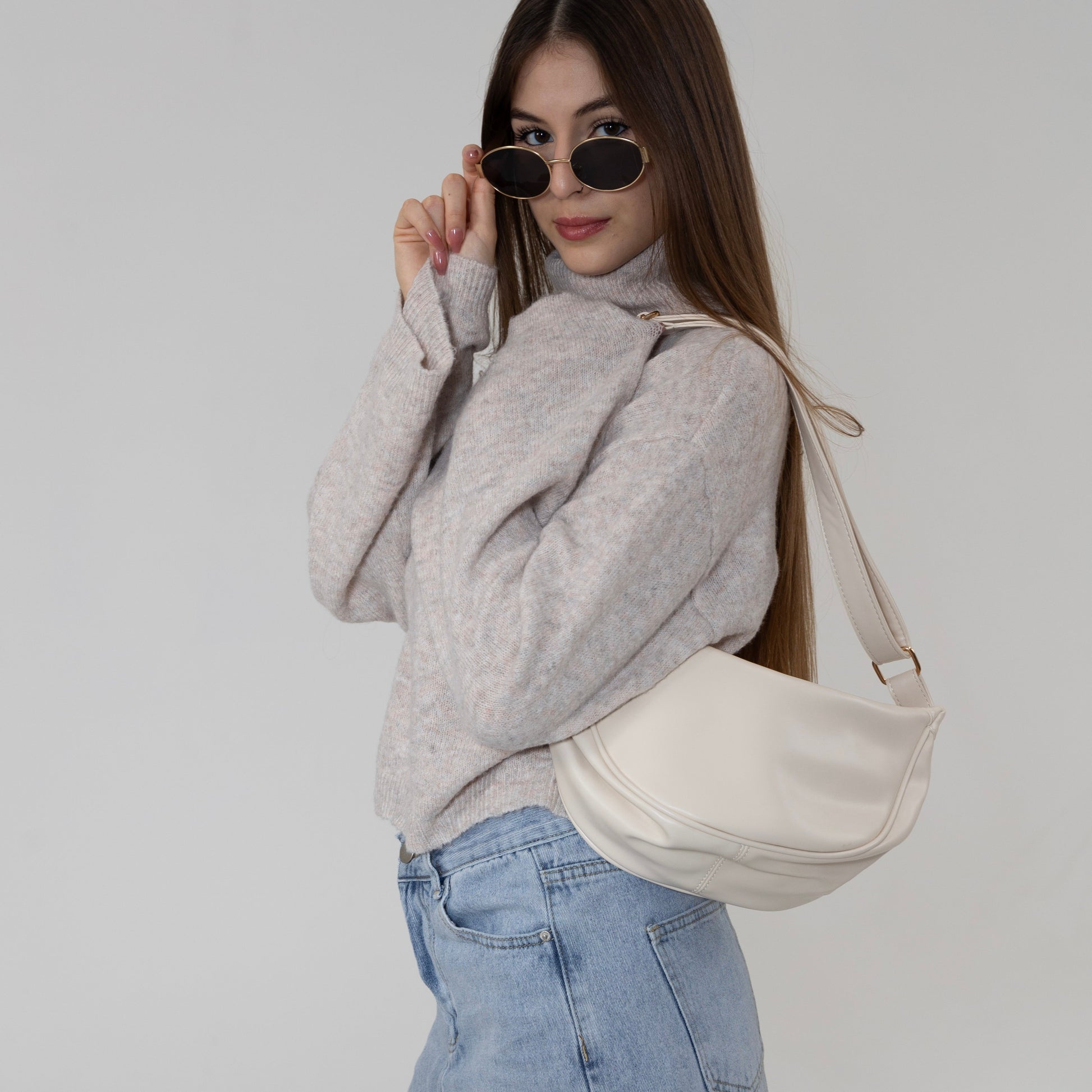Functionele minimalistische bag met verstelbare band, perfecte balans tussen vorm en gemak