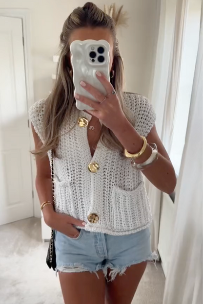 Isalyn | Knitted style vest