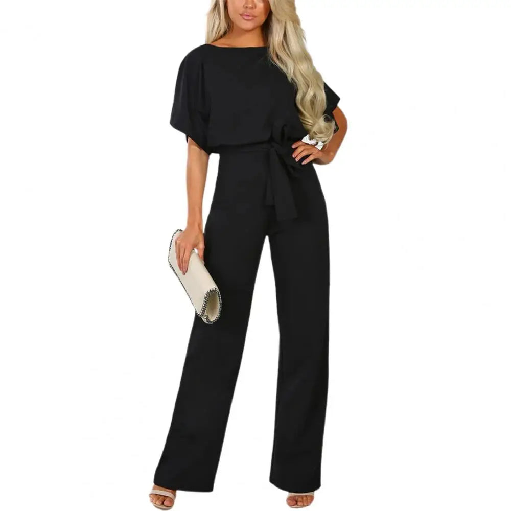 Elegante jumpsuit die flatterend is voor je lichaam en comfortabel aanvoelt met korte mouwen