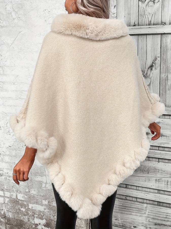 Nereida | Comfortabele winter poncho met imitatiebont voor vrouwen