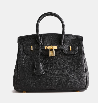 Inaya crossbodytas – luxe echt leren tas met een stijlvol diagonale bandontwerp. Compact en praktisch, perfect voor dagelijks gebruik of een avondje uit. Dankzij de verstelbare riem geniet je van handsfree gemak. Verkrijgbaar in twee maten (25 cm en 30 cm) en diverse kleuren: grijs, bruin, zwart, olijfgroen, paars, oranje en barbie roze. Tijdloze elegantie en duurzame kwaliteit in één. Bestel nu en upgrade je look met de Inaya!