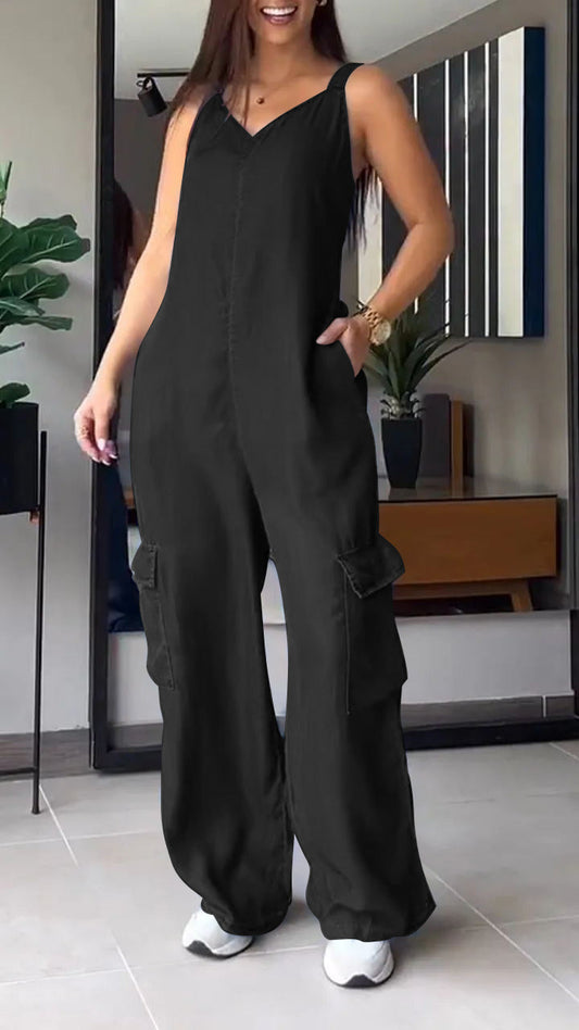 Dianthe is een trendy denim jumpsuit met een diepe V-hals, rugloze bandjes en een flatterende high-waist pasvorm. Gemaakt van hoogwaardig katoen voor ultiem comfort en een moeiteloze, stijlvolle uitstraling. Perfect voor casual uitjes, brunchafspraakjes of een gedurfde streetwear-look. Verkrijgbaar in zwart, denimblauw, grijs, paars, roze, baksteenrood en groen, maten S-5XL. Upgrade je garderobe met Dianthe en straal zelfvertrouwen en stijl uit. Bestel nu!