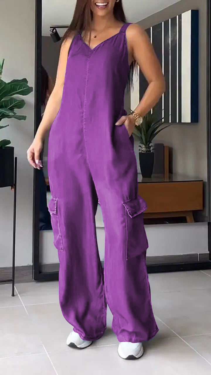Dianthe is een trendy denim jumpsuit met een diepe V-hals, rugloze bandjes en een flatterende high-waist pasvorm. Gemaakt van hoogwaardig katoen voor ultiem comfort en een moeiteloze, stijlvolle uitstraling. Perfect voor casual uitjes, brunchafspraakjes of een gedurfde streetwear-look. Verkrijgbaar in zwart, denimblauw, grijs, paars, roze, baksteenrood en groen, maten S-5XL. Upgrade je garderobe met Dianthe en straal zelfvertrouwen en stijl uit. Bestel nu!