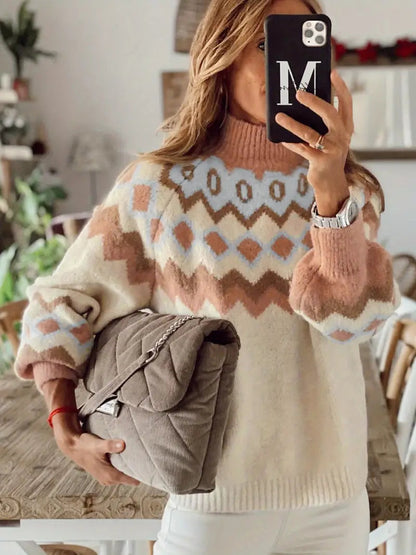 Violette sweater met veelkleurig patroon – een chique en comfortabele must-have voor elke garderobe. Met een relaxte pasvorm en warme pastel- en neutrale tinten biedt deze trui stijl en comfort voor casual bijeenkomsten, brunches of gezellige avonden thuis. Combineer eenvoudig met jeans of leggings voor een moeiteloze look. Verkrijgbaar in veelkleurig, maten S-XL. Voeg moderne elegantie en cozy vibes toe aan je outfits met de Violette. Bestel nu!