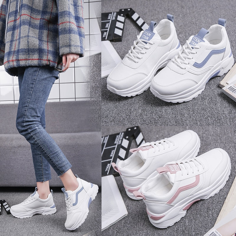 Zaina trendy platform sneakers met dikke zool, ademend canvas bovenwerk en vetersluiting voor een comfortabele en stijlvolle look. Perfect voor casual outfits, dagelijkse avonturen en lange wandelingen. De stevige plateauzool voegt hoogte en een modieuze touch toe. Verkrijgbaar in blauw, roze, zwart en wit, maten 34-39. Combineer fashion en comfort moeiteloos. Upgrade je schoenencollectie met Zaina en loop zelfverzekerd elke dag tegemoet. Bestel nu!